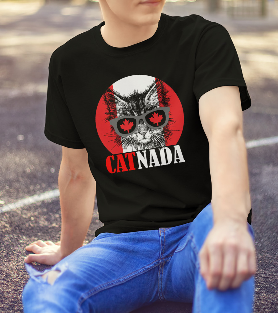 Catnada Canada Cat Maple Leaf Sunglasses T-Shirt