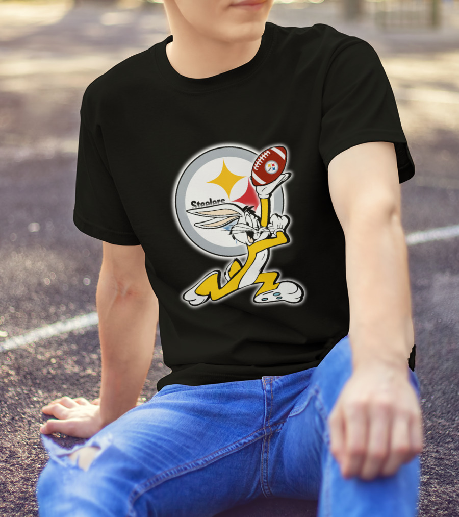 Pittsburgh Steelers Bugs Bunny Football T-Shirt