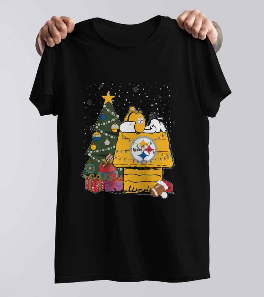 Pittsburgh Steelers Christmas Snoopy Doghouse Festive Holiday Scene T-Shirt