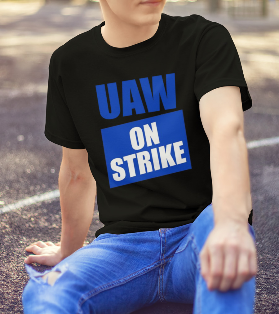 UAW On Strike Bold Blue Protest T-Shirt