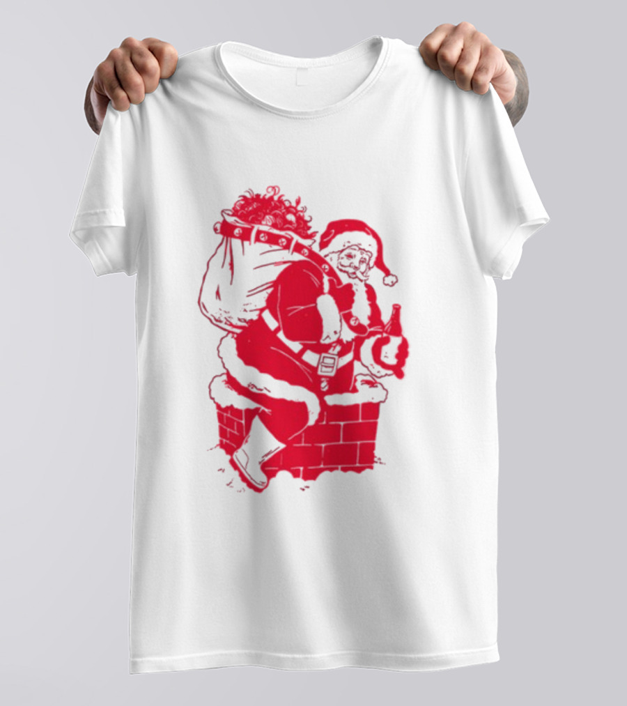 Santa Claws Funny Cat Christmas Beer Chimney Scene T-Shirt