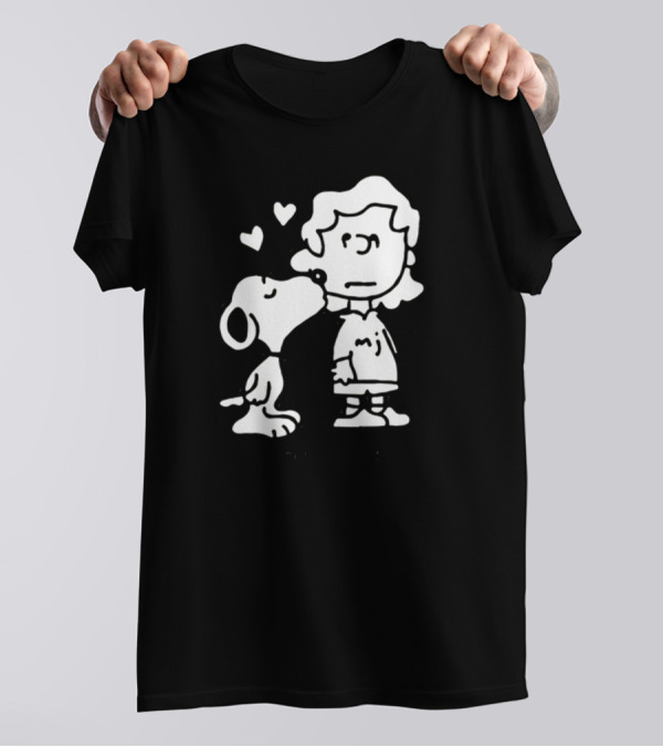 Puppy Love Snoopy Kissing Lucy Peanuts Hearts T-Shirt