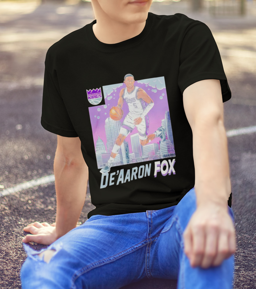 Sacramento Kings De’Aaron Fox Basketball City Skyline Kings T-Shirt