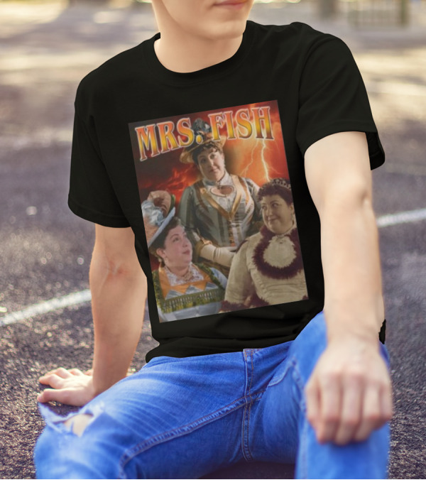 MRS. FISH Victorian Style Lightning Background Portraits T-Shirt