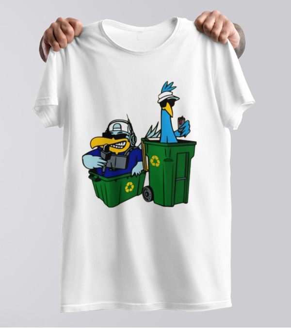 Fairwayjockey Birdie Juice The People’S Birdies Golf Duo Recycling Bins Image T-Shirt