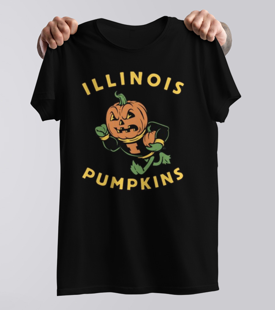 Harebraineddesign Illinois Pumpkins Mascot Creepy Jack-O’-Lantern Football Player T-Shirt