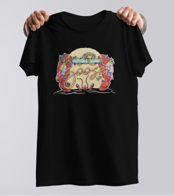 Portland Maine Goose Lobster And Lighthouse Scene T-Shirt