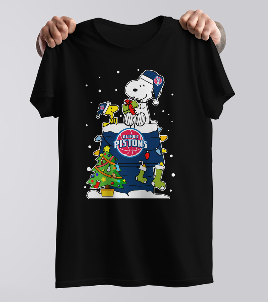 Detroit Pistons Snoopy Christmas Peanuts T-Shirt
