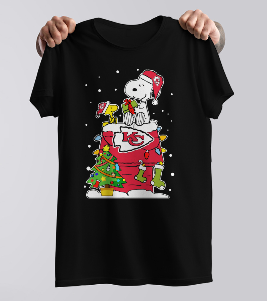 Kansas City Chiefs Christmas Snoopy And Woodstock Fan T-Shirt