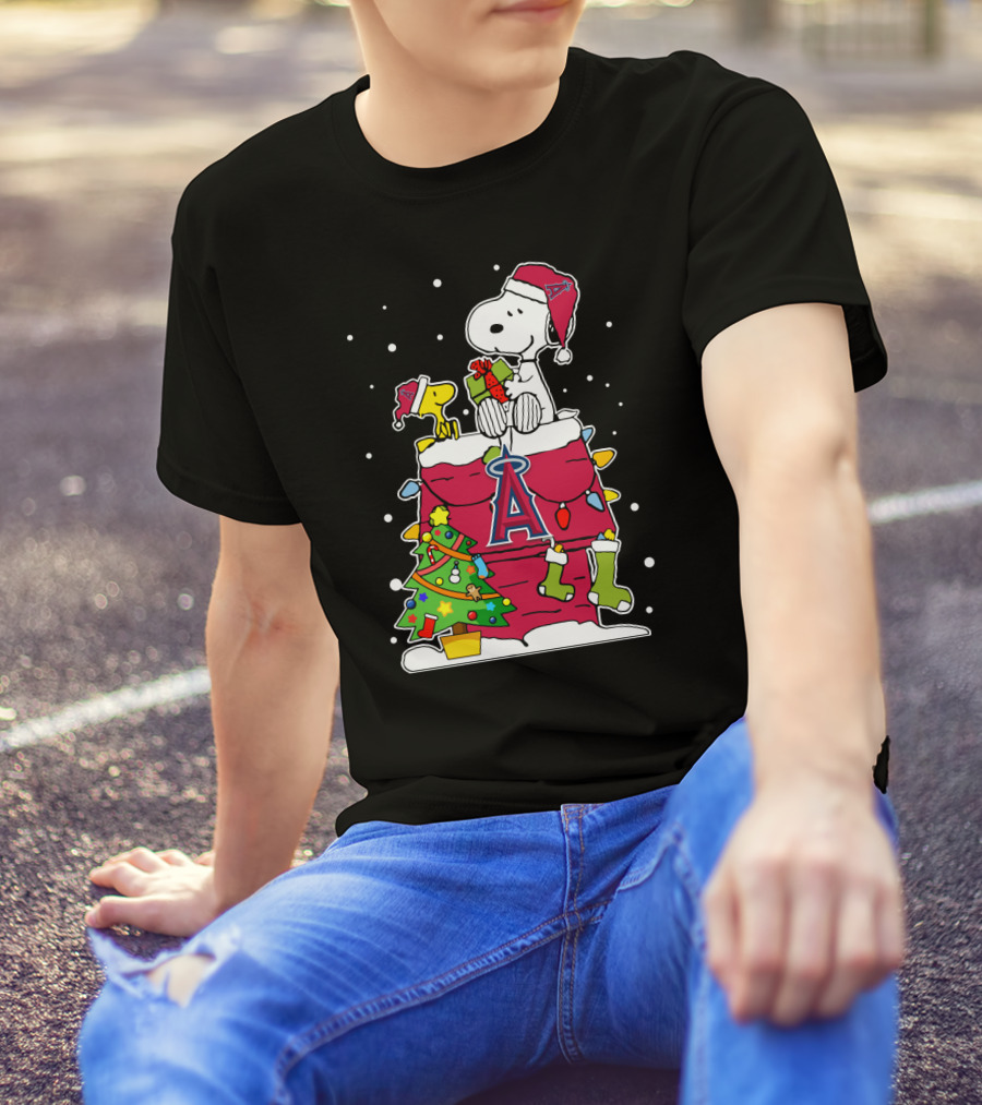 Los Angeles Angels Snoopy Christmas Theme With Woodstock And Holiday Decorations T-Shirt