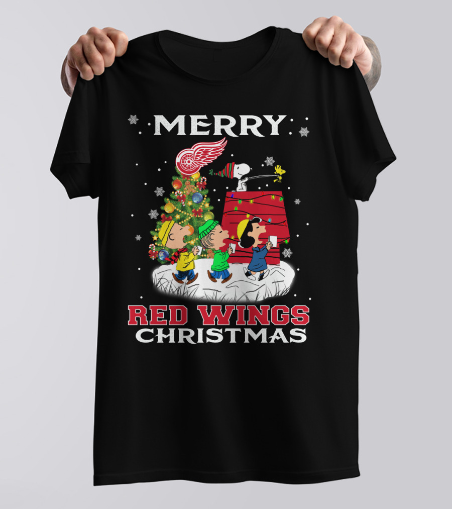 Merry Red Wings Christmas For Snoopy Fans T-Shirt