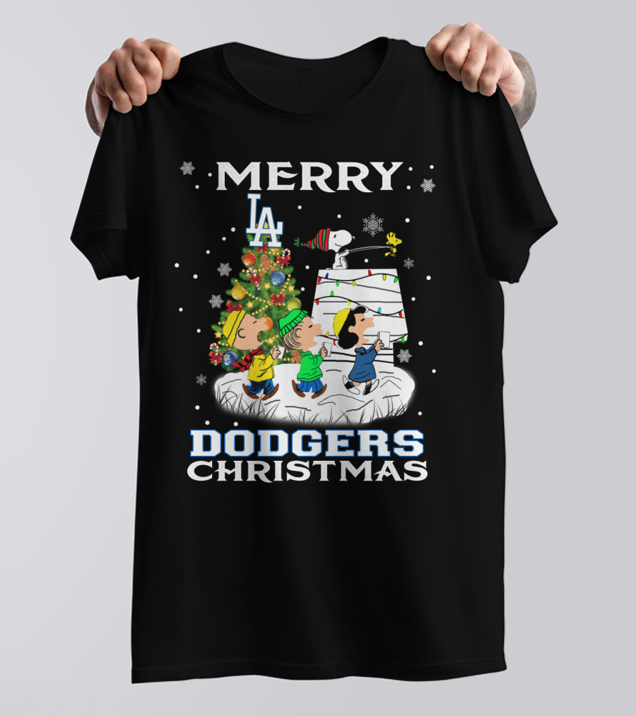 Merry Dodgers Christmas Snoopy And Friends Celebrate With La Dodgers Theme T-Shirt