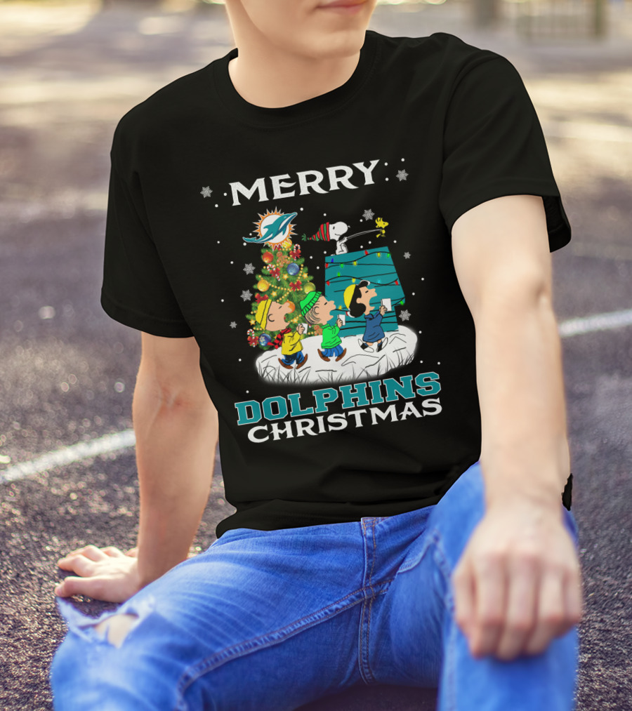 Merry Miami Dolphins Christmas With Snoopy And Friends T-Shirt