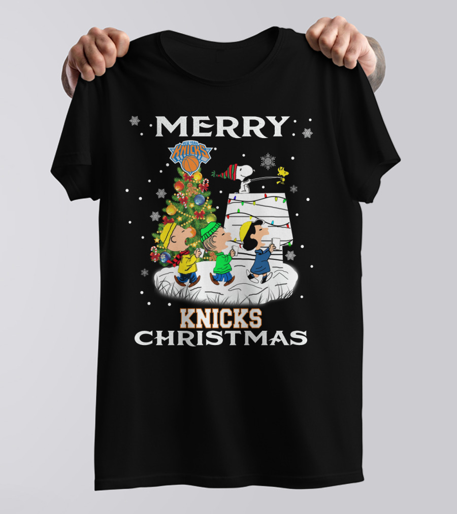 Merry New York Knicks Christmas Peanuts Snoopy Woodstock Tree Festive T-Shirt