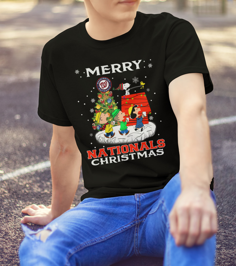 Merry Washington Nationals Christmas Snoopy With Tree And Snowflakes T-Shirt