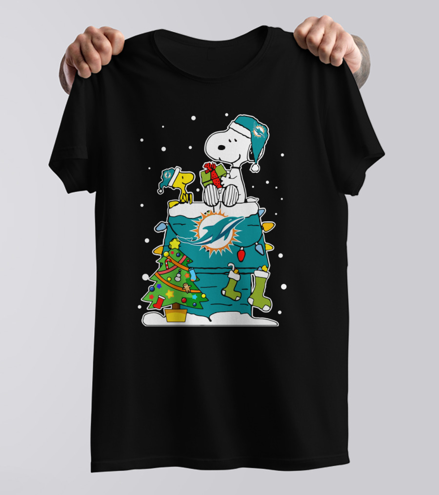 Miami Dolphins Snoopy Christmas Peanuts Fan Collection T-Shirt