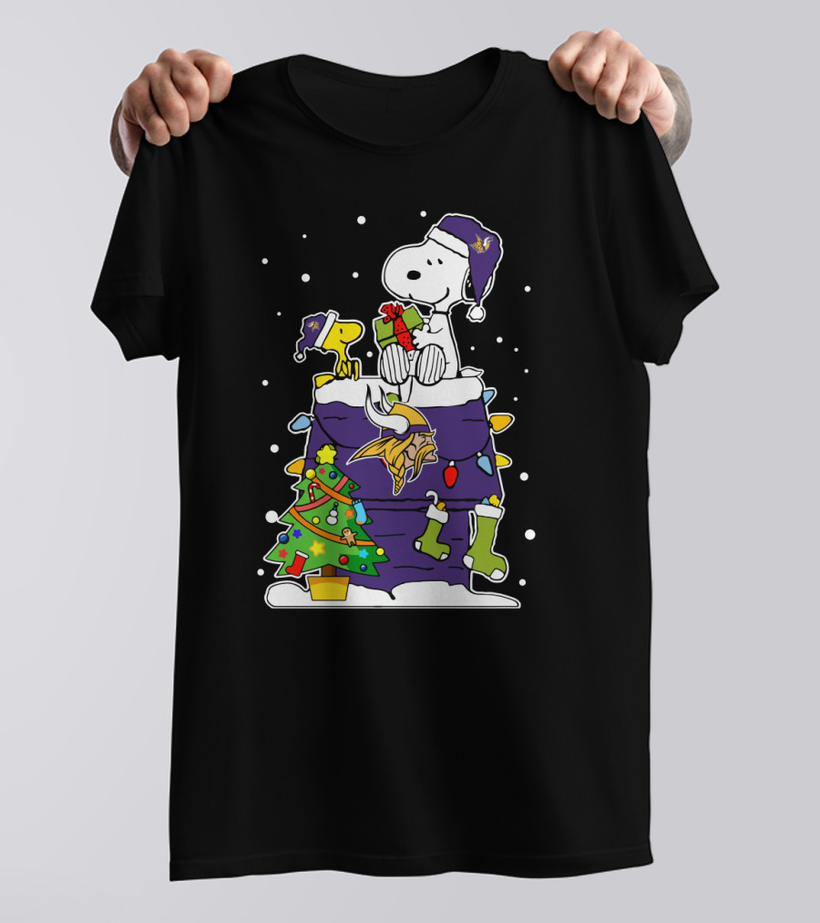 Minnesota Vikings Snoopy Christmas Cheer T-Shirt