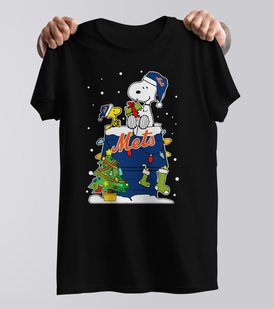Snoopy Snoopy And Woodstock Mets Christmas T-Shirt