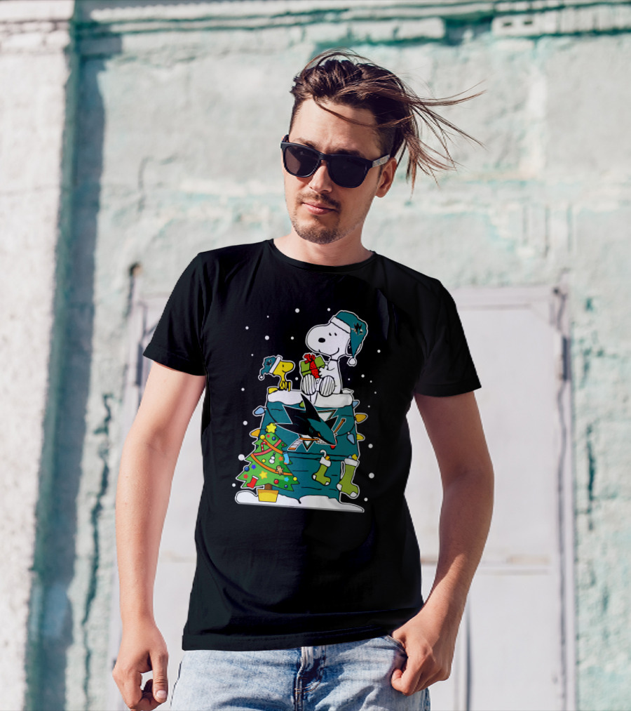 San Jose Sharks Christmas Snoopy For Peanuts Fans T-Shirt