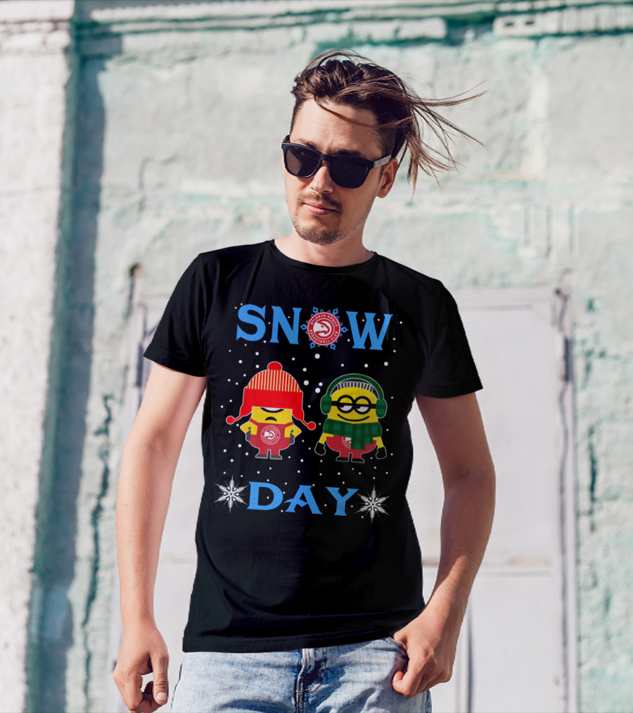 Snow Day Atlanta Hawks Minion Fans Snowflakes Winter Fun T-Shirt
