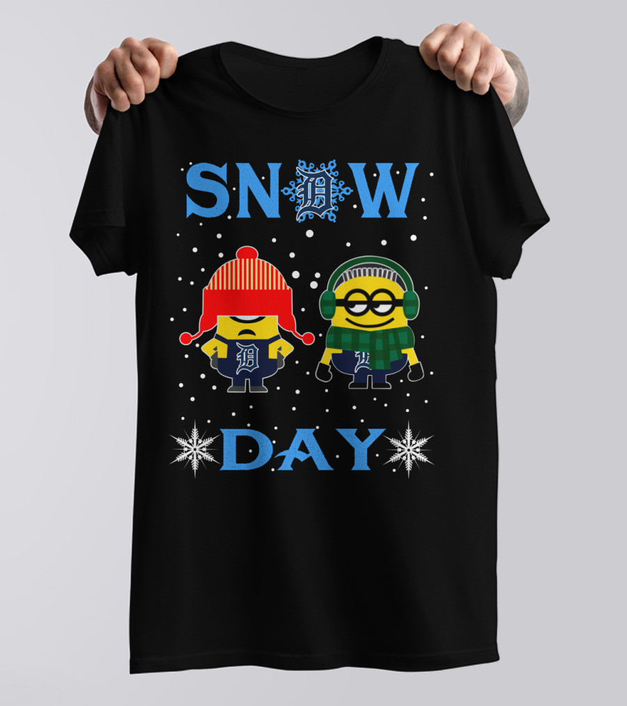 Snow Day For Detroit Tigers And Minion Fans T-Shirt