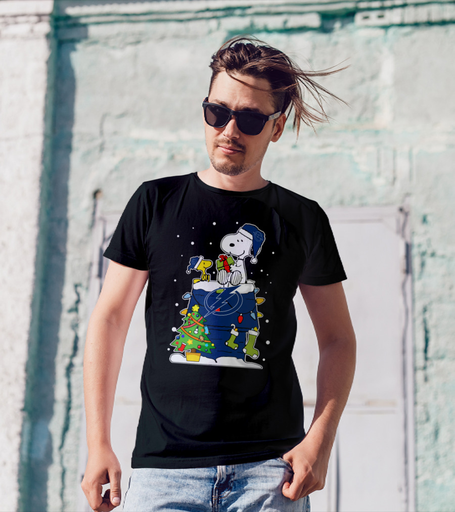Tampa Bay Lightning Snoopy Christmas Peanuts Winter Fan T-Shirt