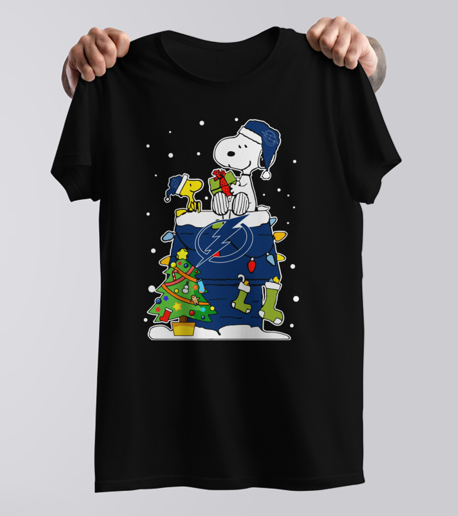 Tampa Bay Lightning Snoopy Christmas Peanuts Winter Fan T-Shirt