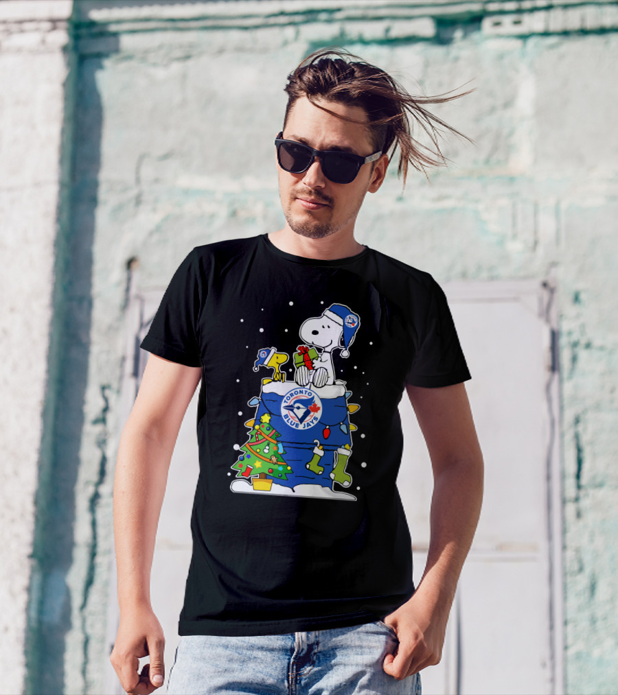 Toronto Blue Jays Snoopy Holiday Christmas Peanuts Fan T-Shirt