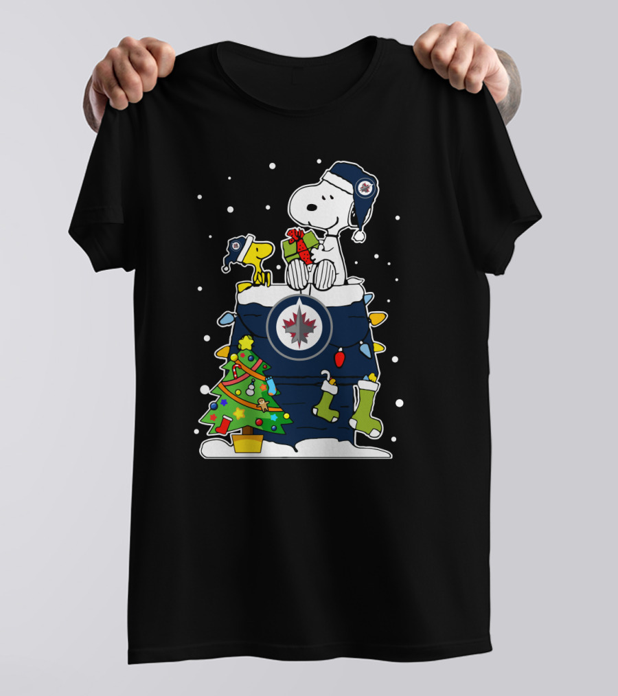 Winnipeg Jets Snoopy Christmas Hockey Fan T-Shirt