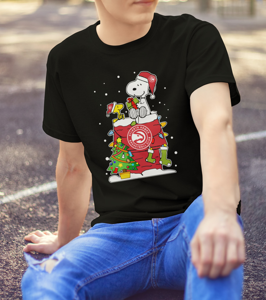 Atlanta Hawks Basketball Club Christmas Snoopy And Woodstock T-Shirt