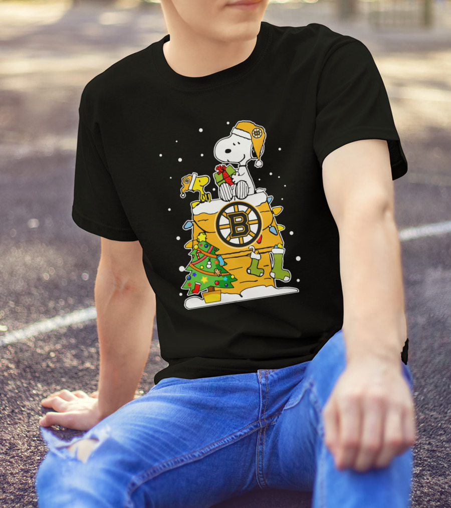Boston Bruins Christmas Snoopy And Woodstock For Peanuts Fans T-Shirt