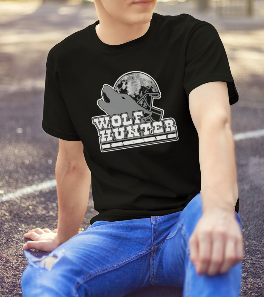 Dallas Wolf Hunter Full Moon Football Howl T-Shirt