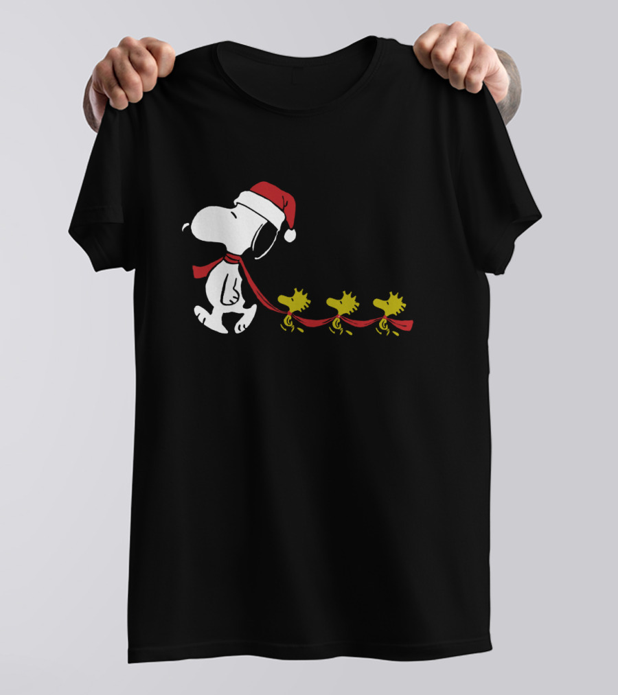 Snoopy Santa Hat Woodstock Parade Peanuts Christmas Holiday T-Shirt