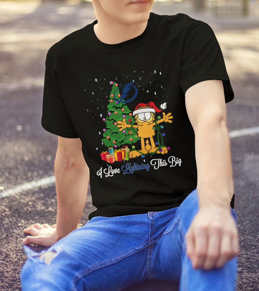 I Love Tampa Bay Lightning This Big Christmas Tree And Garfield Gifts T-Shirt