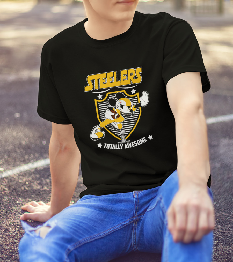 Steelers Totally Awesome Mickey Fans Running Football Theme T-Shirt