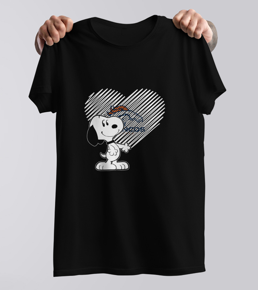 Snoopy Heart Embraces Denver Broncos Fan Love T-Shirt
