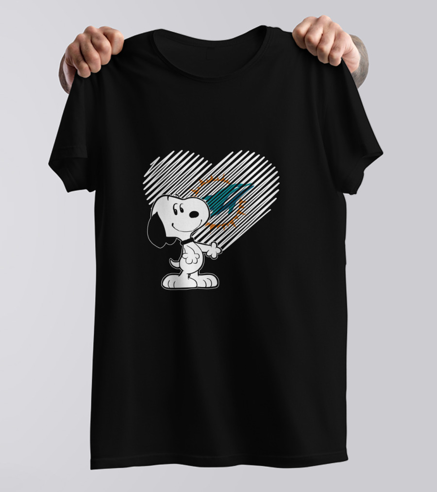 Snoopy Loves Miami Dolphins Heart For Fans T-Shirt