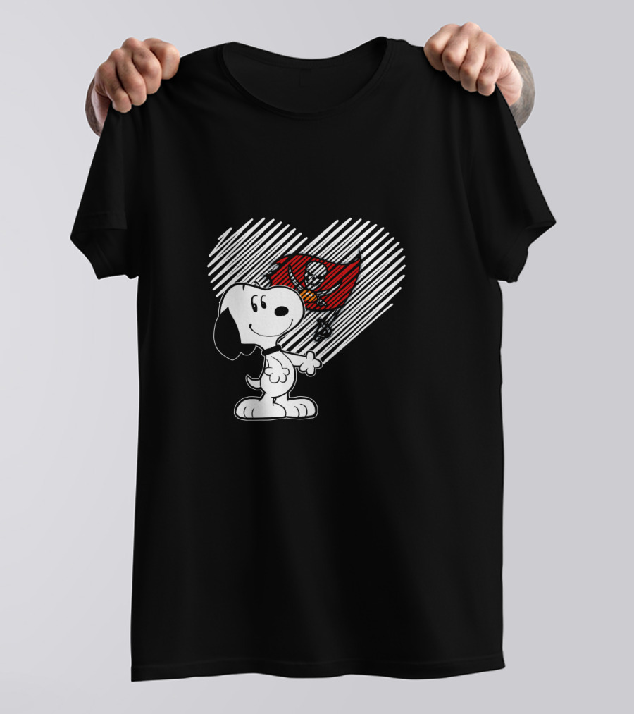 Snoopy Heart Tampa Bay Buccaneers Flag Icon For Fans T-Shirt