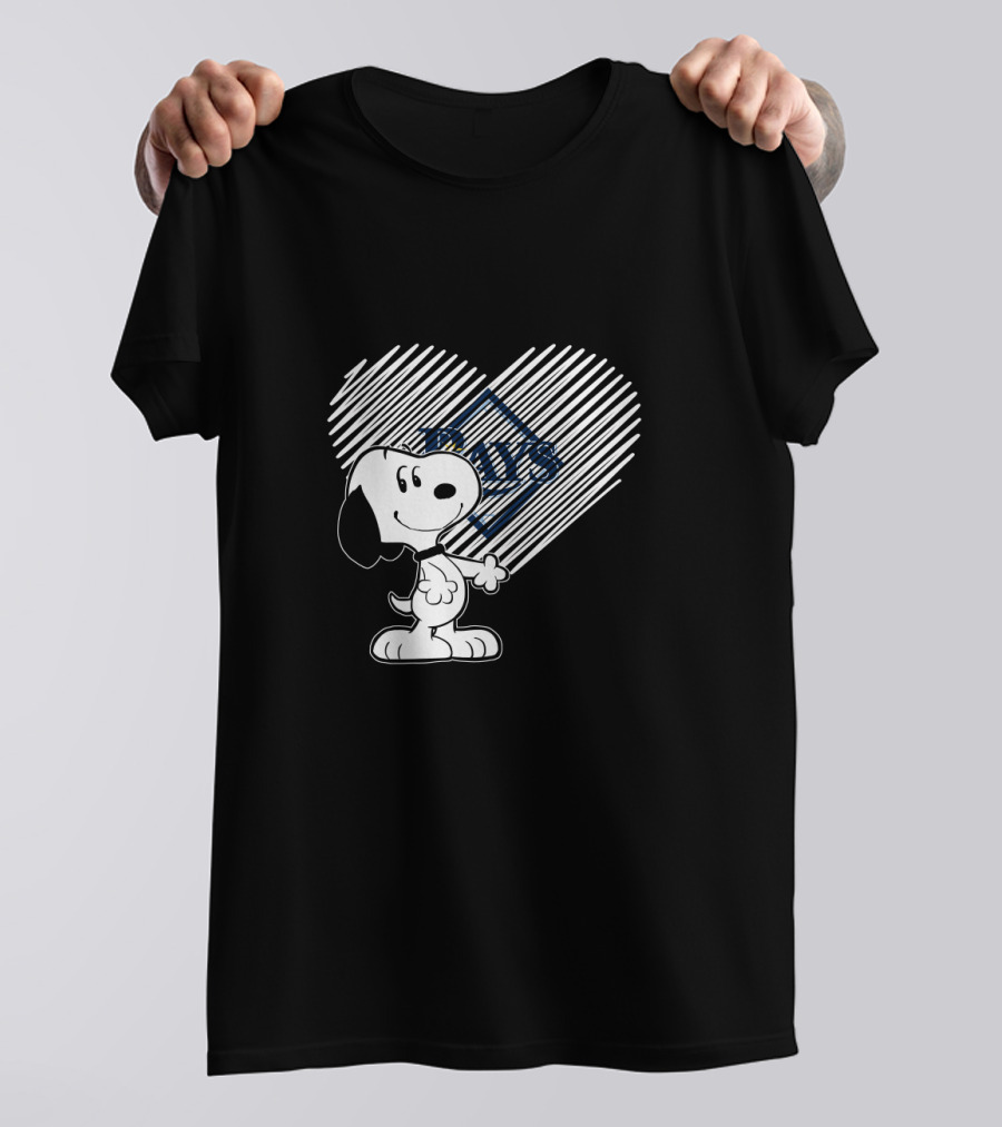 Snoopy And Heart Graphic With Tampa Bay Rays T-Shirt