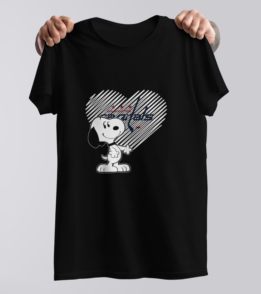 Snoopy Heart Washington Capitals Logo Enthusiast T-Shirt