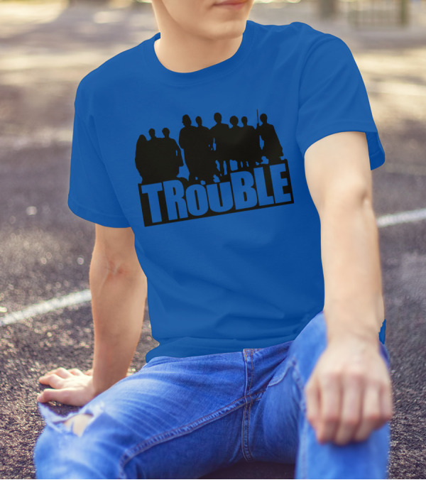 TROUBLE Silhouettes Ensemble T-Shirt