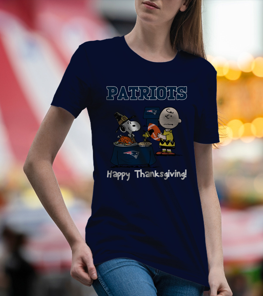 New England Patriots Snoopy Charlie Brown Happy Thanksgiving Football T-Shirt