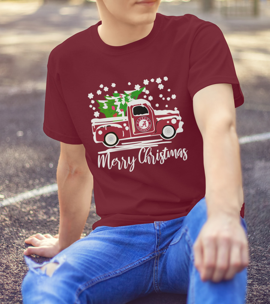 Merry Christmas Alabama Crimson Tide Vintage Truck Snowy Tree T-Shirt