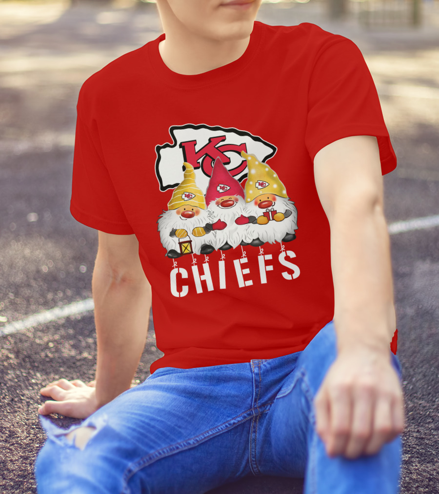 Kansas City Chiefs Merry Christmas Happy Holidays Gnomes T-Shirt