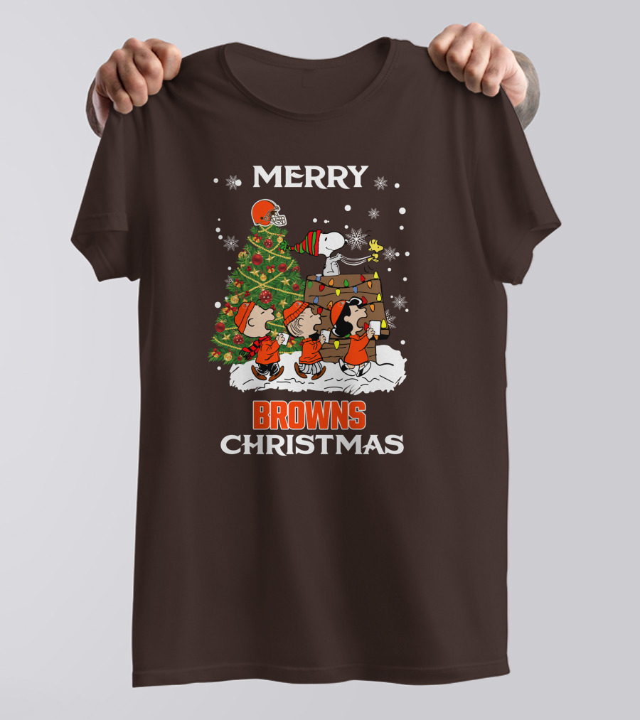 Merry Browns Christmas Peanuts Christmas Tree Celebration T-Shirt