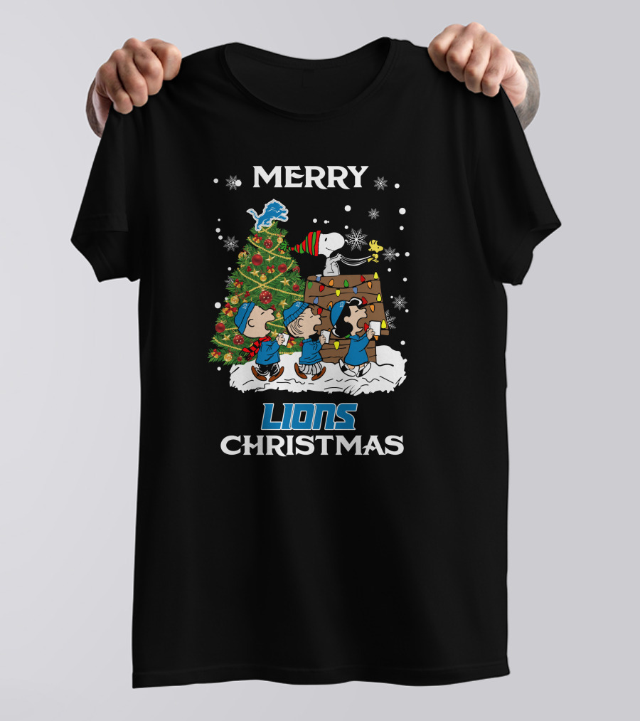 Merry Lions Christmas Detroit Peanuts Tree T-Shirt