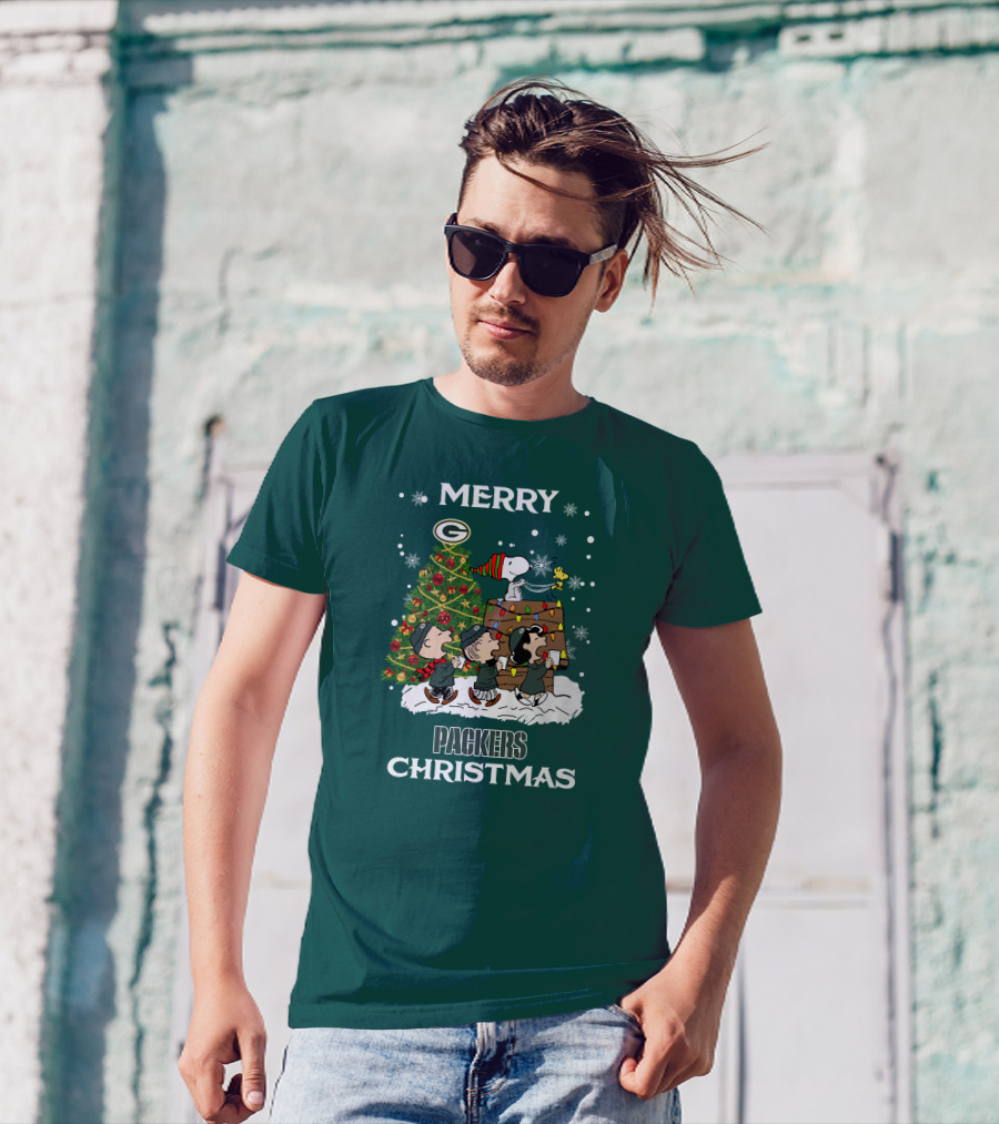 Merry Christmas Green Bay Packers Peanuts Christmas Tree T-Shirt