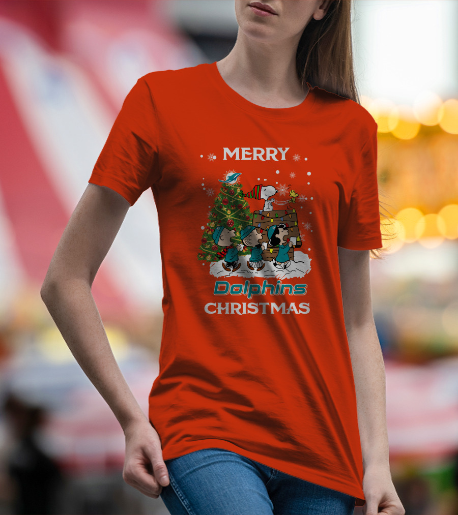 Merry Dolphins Christmas Peanuts Characters With Tree Miami T-Shirt