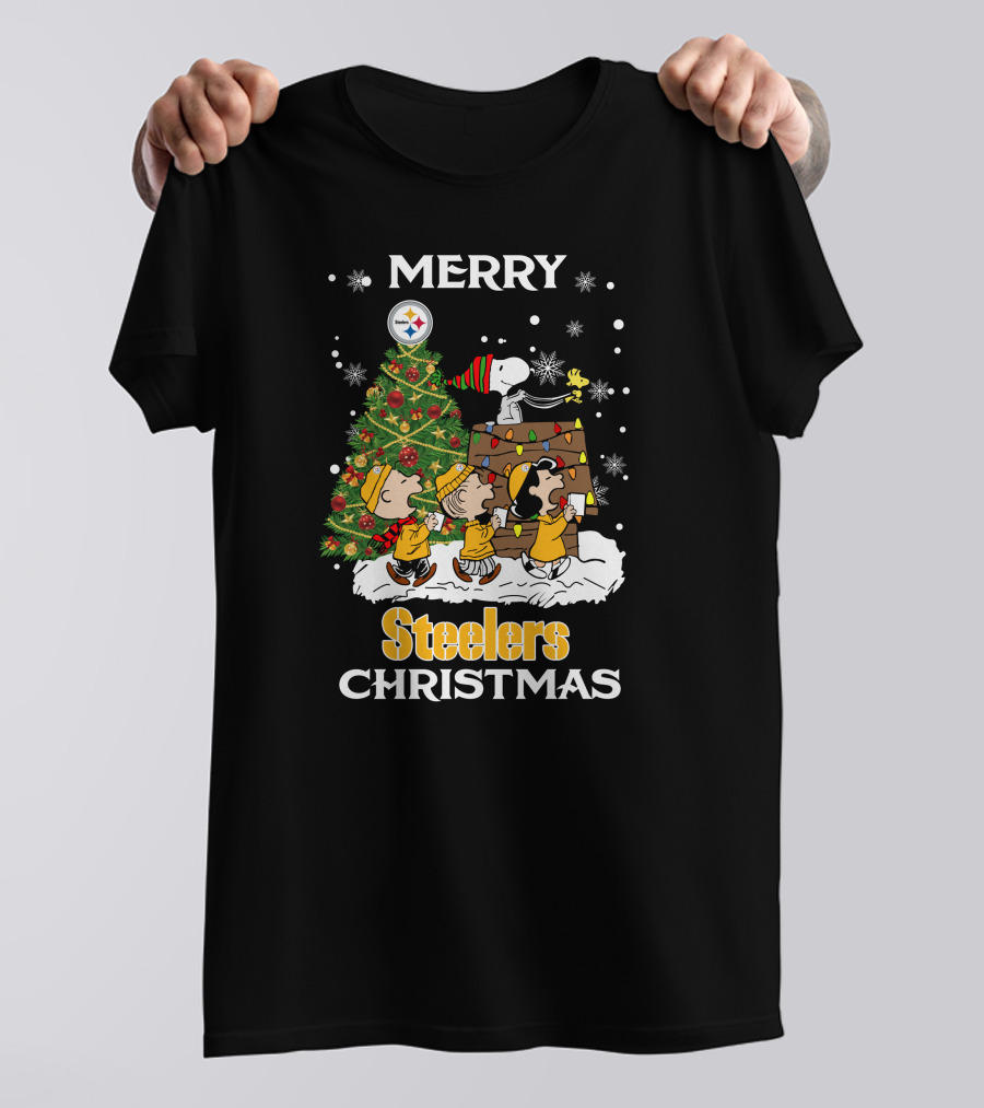 Merry Steelers Christmas Peanuts Tree Snoopy And Friends T-Shirt
