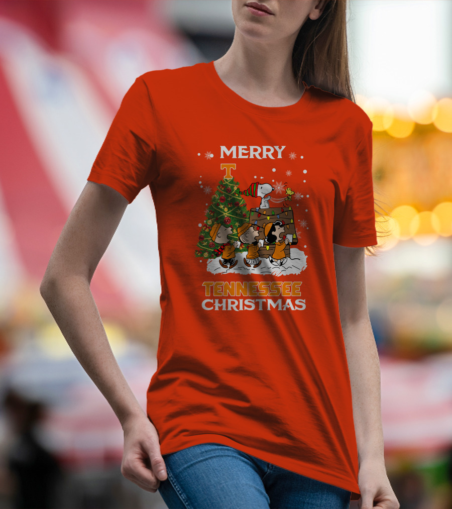 Merry Tennessee Christmas Peanuts Tree With Snoopy And Friends T-Shirt